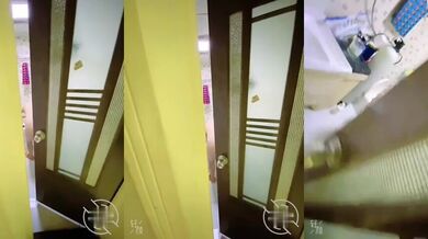 18偷拍妈妈在浴室里洗澡，我在外面心跳加速呼吸急促紧张刺激